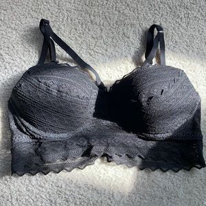 Black lace pink Victoria’s Secret large bra let